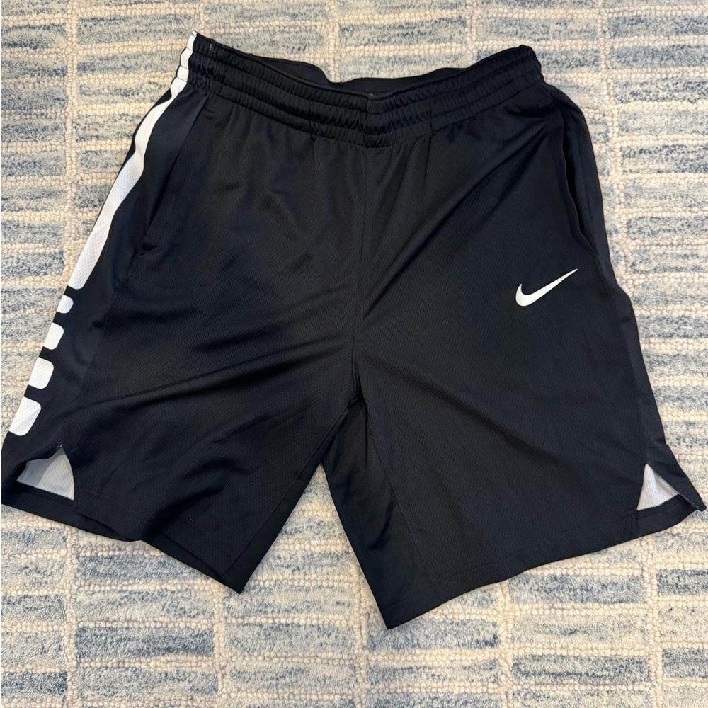 Nike Men's Black and White Athletic Shorts